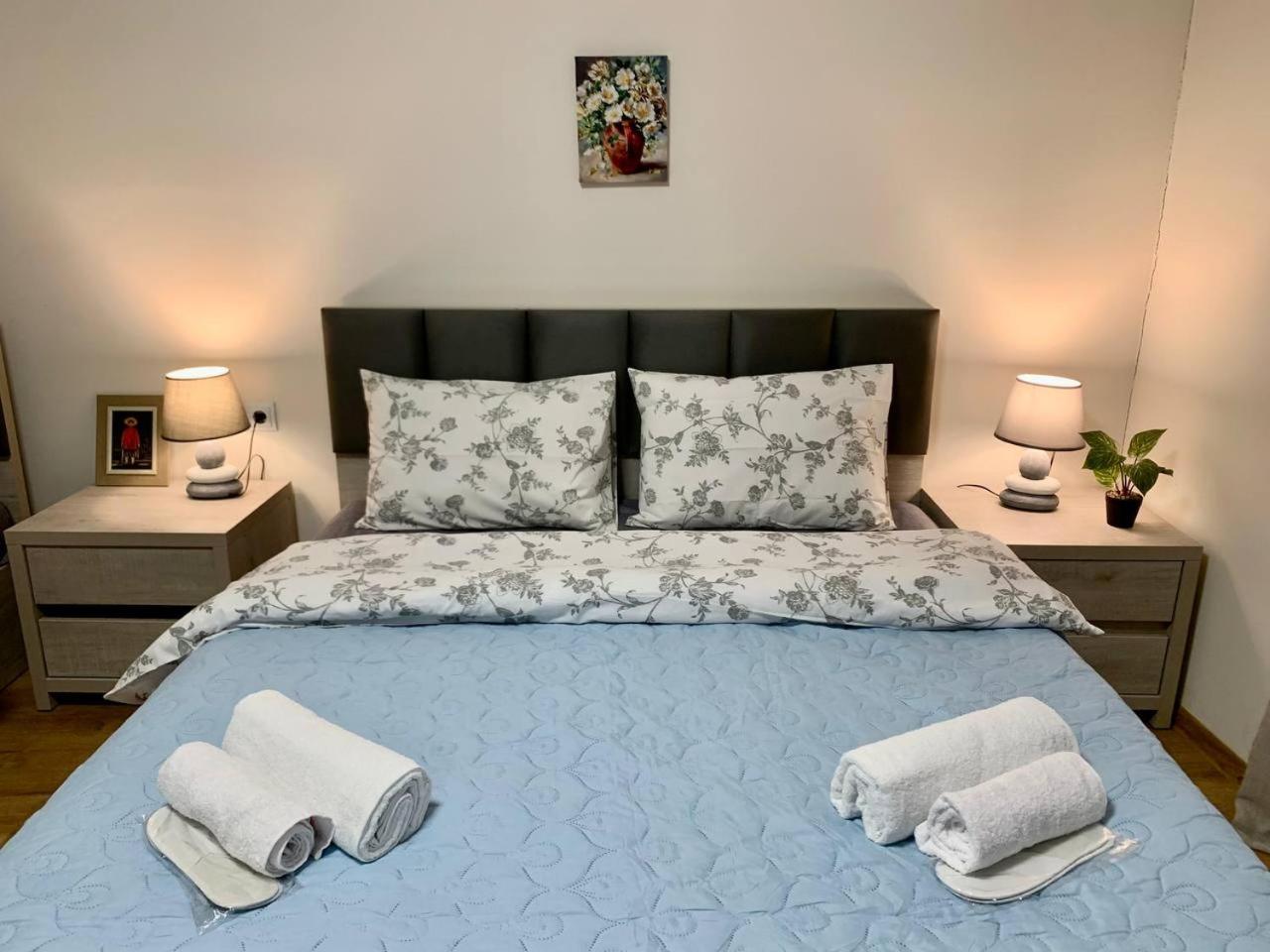 Appartement 3-room In Old